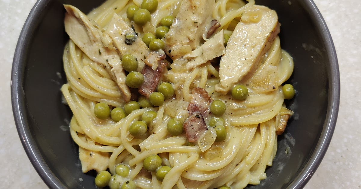 Pasta with Chicken, Bacon, and White Sauce Recipe | Samsung Food App