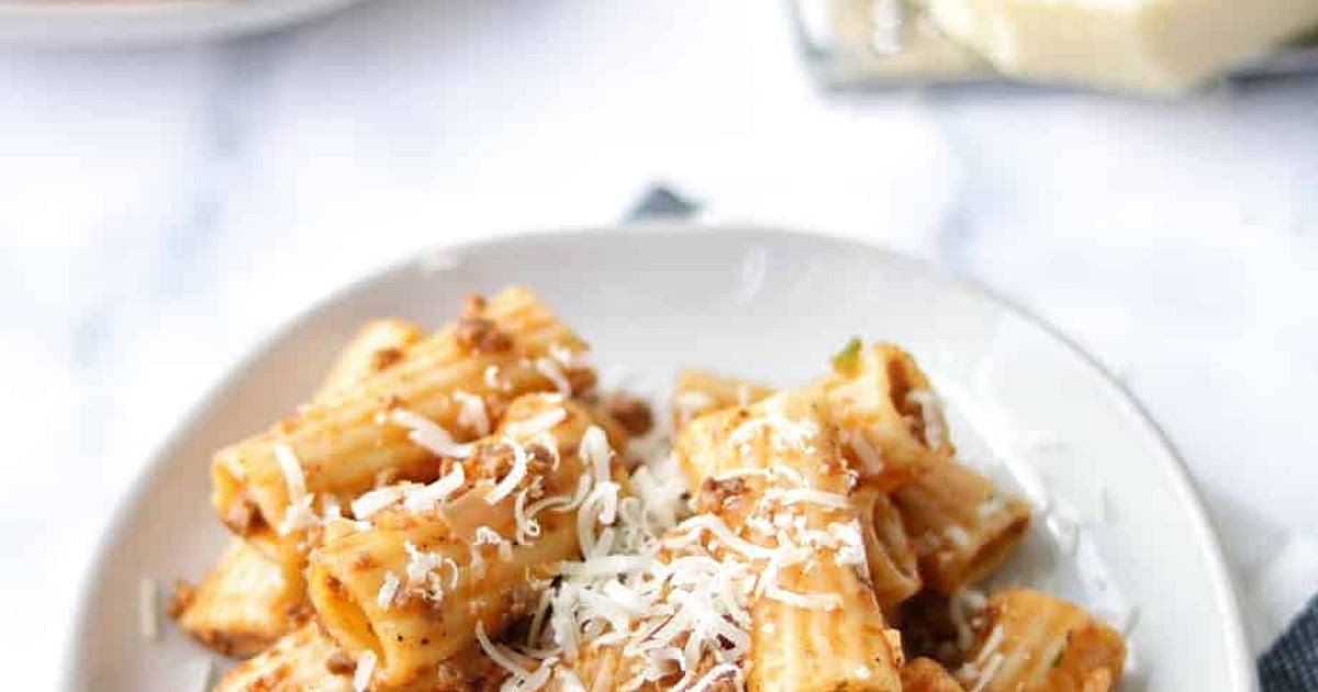 Creamy beef pasta recipe Recipe | Samsung Food App