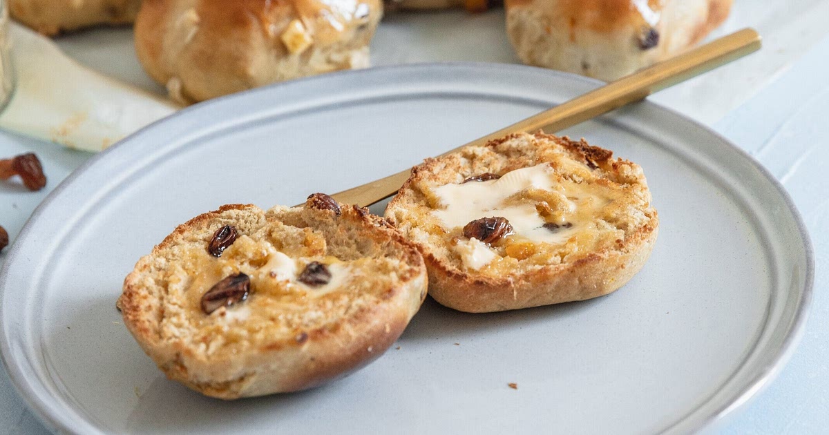 Vegan Hot Cross Buns — madeleine olivia Recipe | Samsung Food App