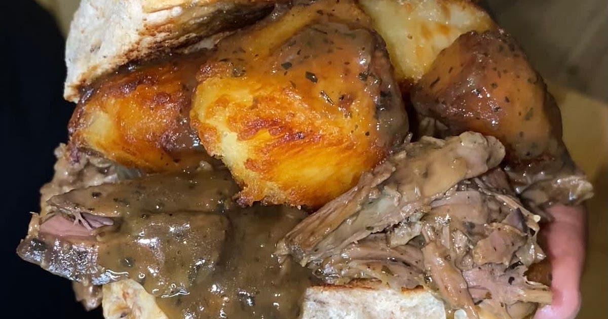Hot Cross Bun Lamb Burger Recipe | Samsung Food App