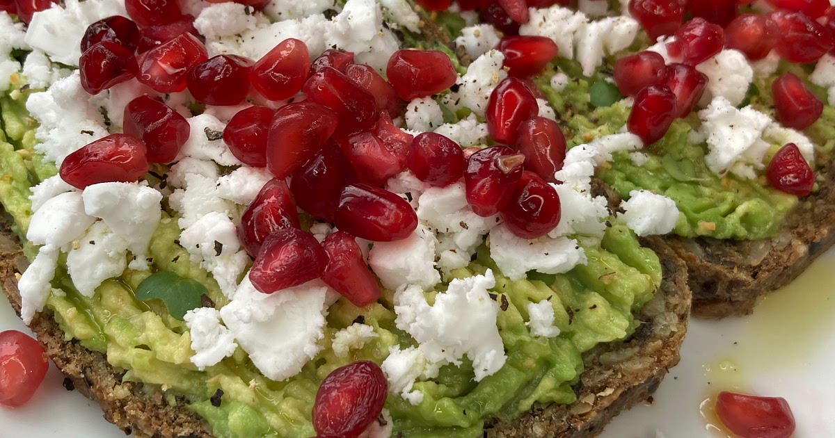 ‘Feta’ & Pomegranate Avo Toast Recipe | Samsung Food App