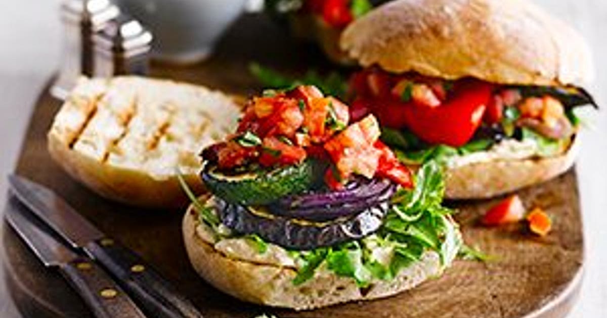 Homemade veggie burgers Recipe | Samsung Food App