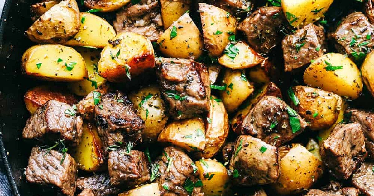 Garlic Butter Herb Steak Bites with Potatoes Recipe | Samsung Food App