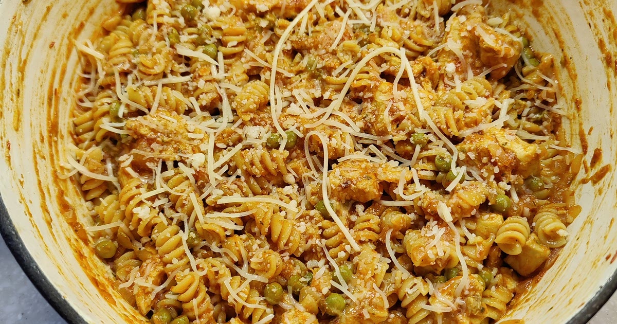 Chicken Pasta with Marinara Recipe | Samsung Food App