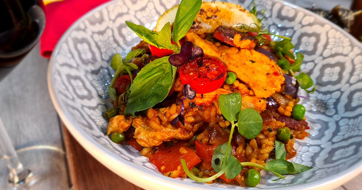 Classic Chicken Paella by Pureety Recipe | Samsung Food App