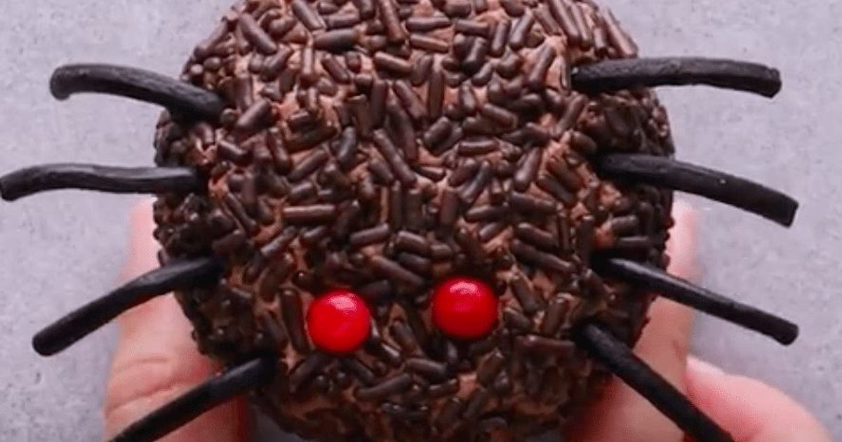 Spider Cupcakes Recipe | Samsung Food App