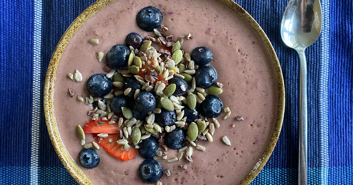 Berry Breakfast Shake Bowl Recipe | Samsung Food App