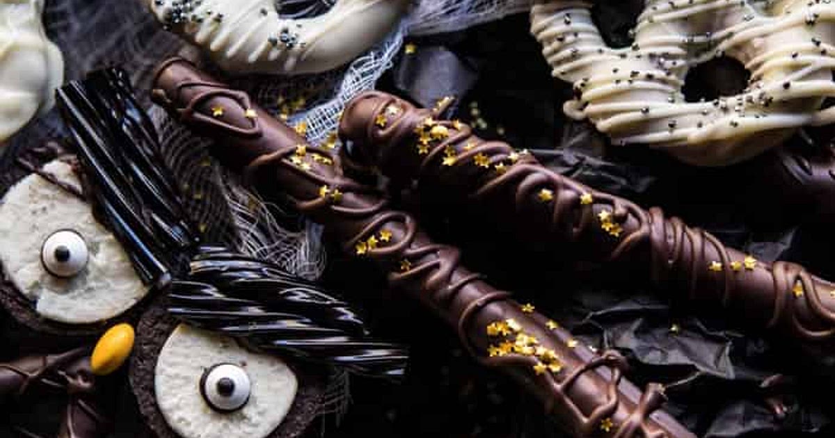 Spooky Halloween Pretzels Recipe | Samsung Food App