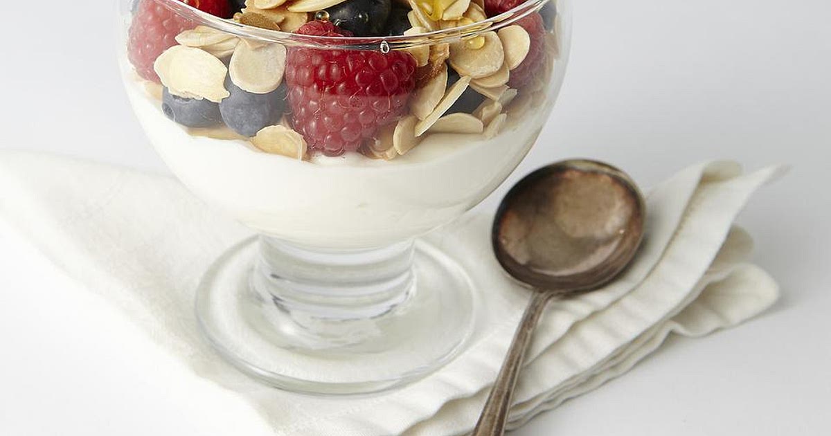 Nut &amp; Berry Parfait Recipe | Samsung Food App
