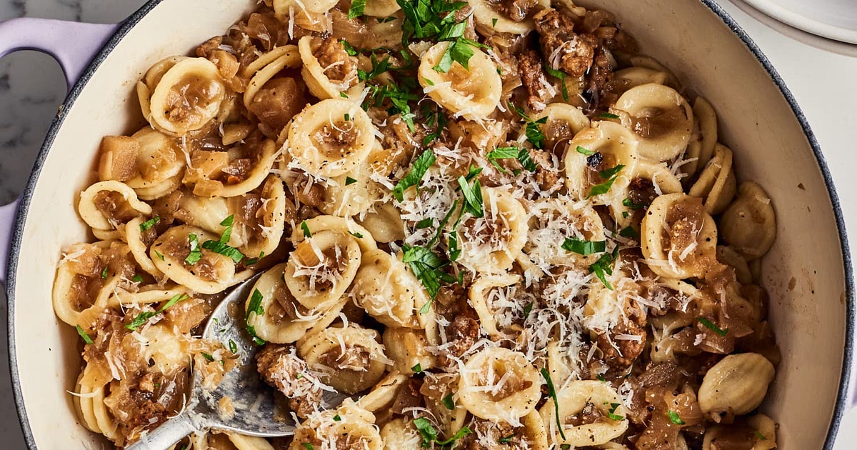 Caramelized Onion, Apple, and Sausage Pasta Recipe | Samsung Food App