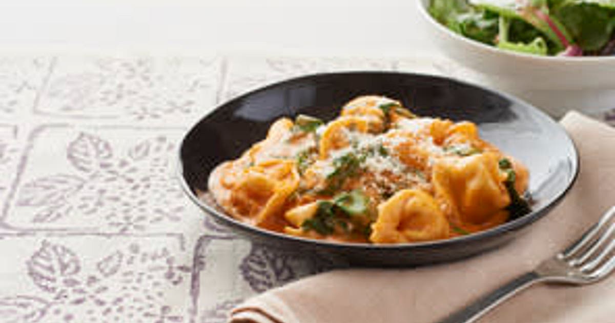 Tortellini in Creamy Rose Sauce Recipe | Samsung Food App