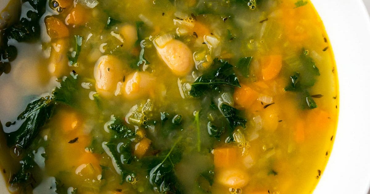 White Bean and Kale Soup Recipe | Samsung Food App