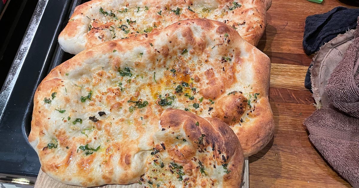 Garlic and Coriander Naan Breads Recipe | Samsung Food App