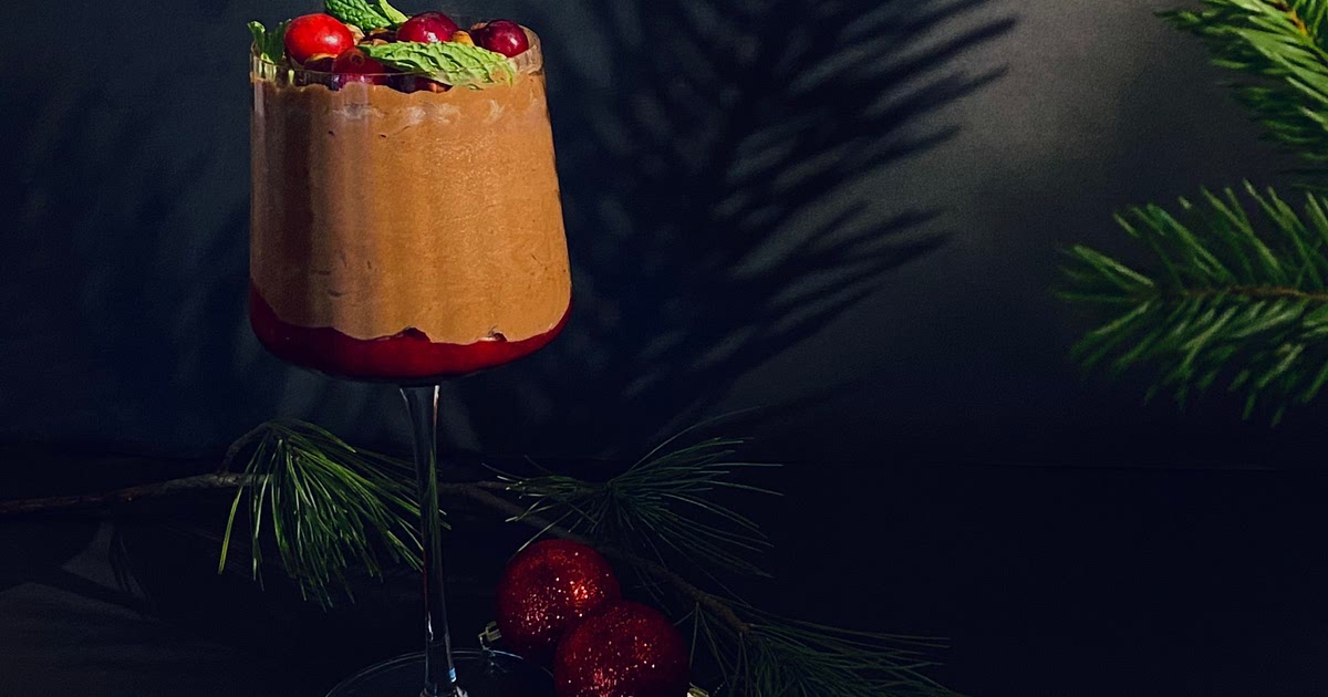 Chocolate Mousse with Cranberry Sauce Recipe | Samsung Food App