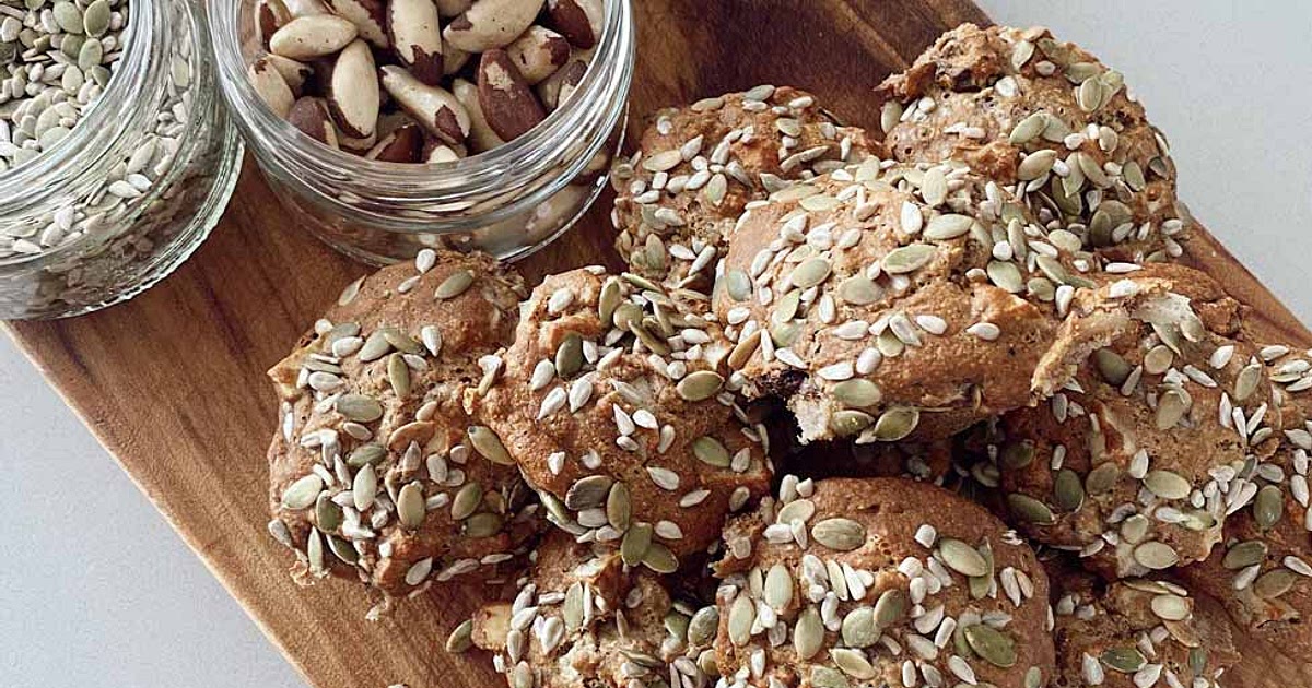 Apple, banana & nut wholesome muffins Recipe | Samsung Food App