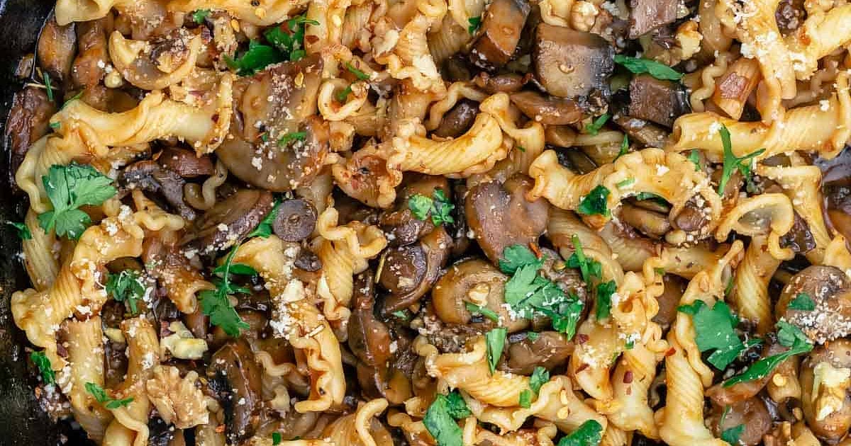 Garlic Mushroom Pasta Recipe | Samsung Food App
