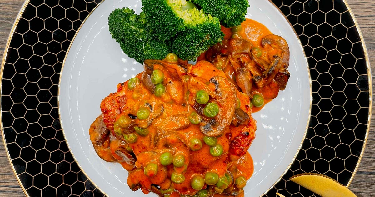 Chicken with Tomato and Mushroom Cream Sauce Recipe | Samsung Food App