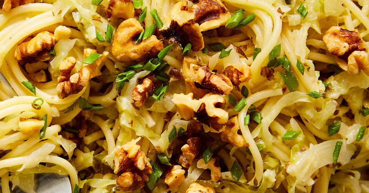 Cabbage spaghetti and walnuts Recipe | Samsung Food App