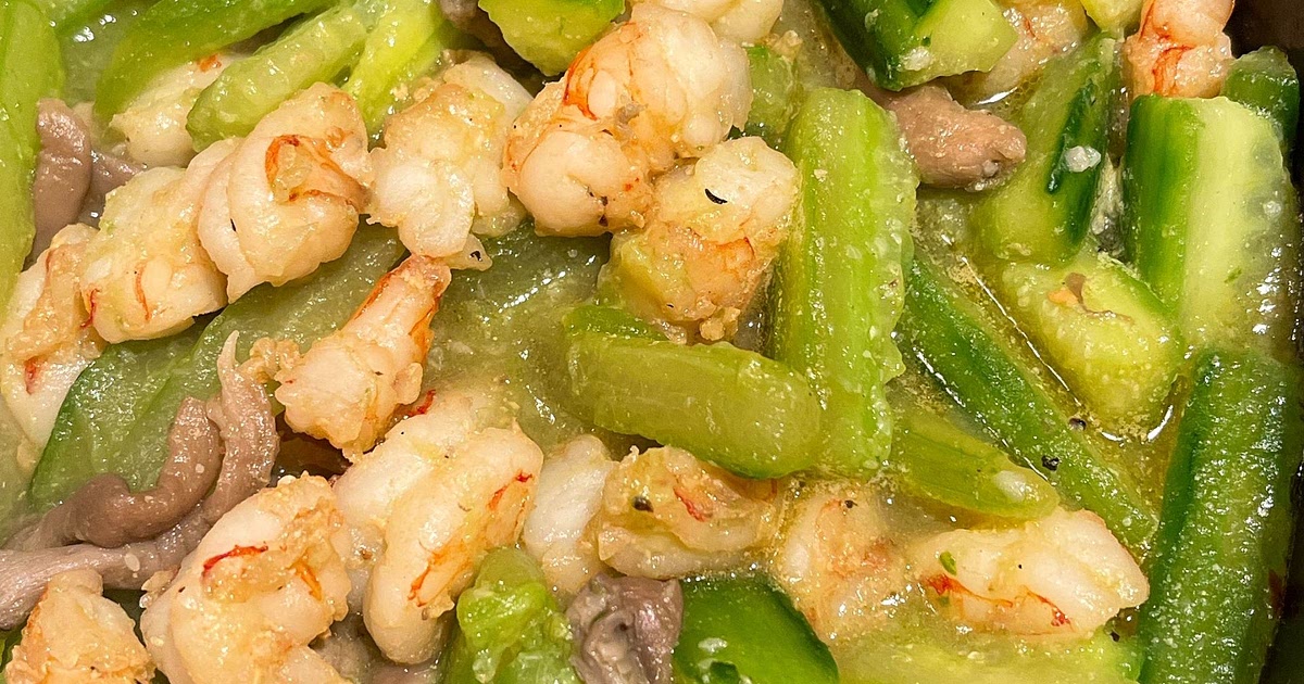 Cucumber Shrimp and Mushroom Stir Fry Recipe | Samsung Food App