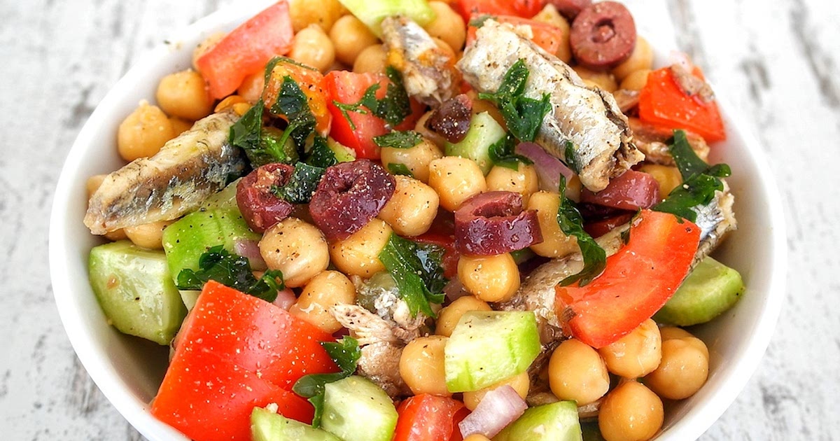 5 Minute Mediterranean Salad with Sardines and Chickpeas Recipe | Samsung Food App