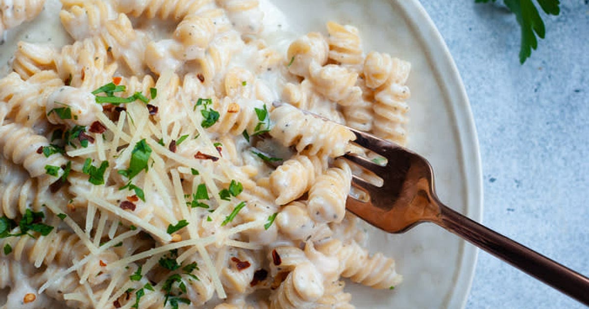 15 Minute Chickpea Pasta Alfredo Recipe | Samsung Food App