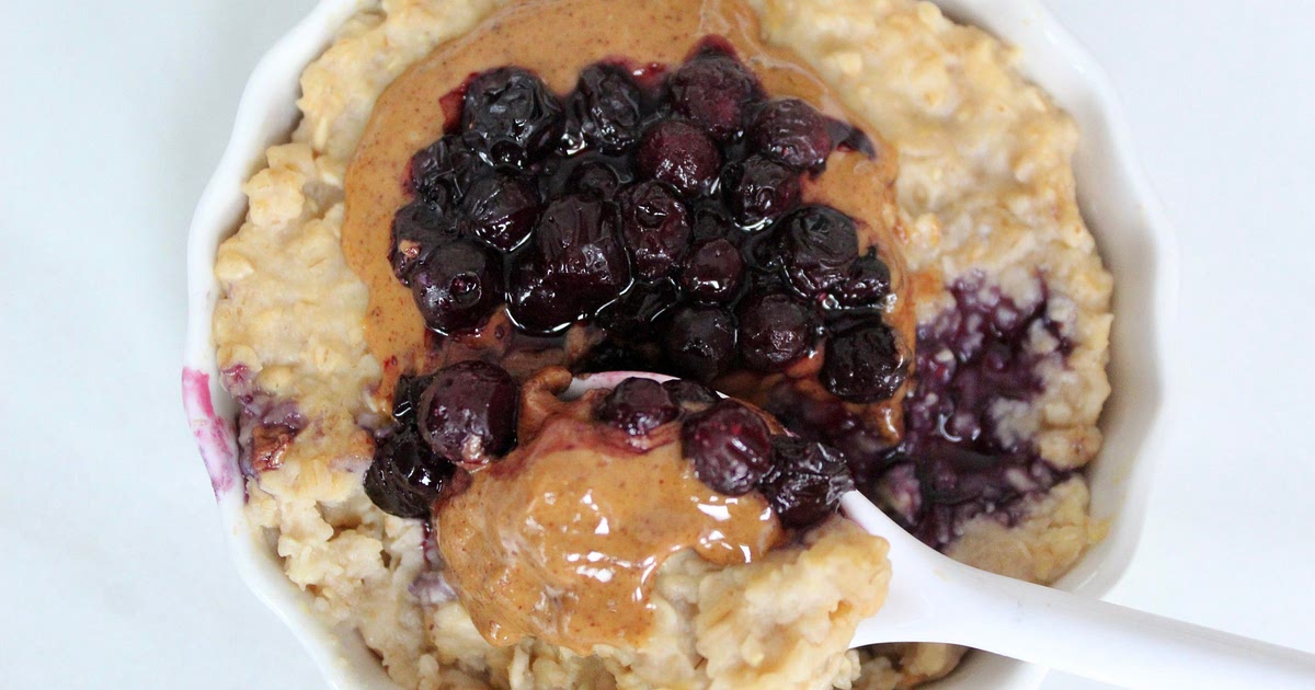 Microwave Vanilla Berry Protein Oatmeal Recipe | Samsung Food App