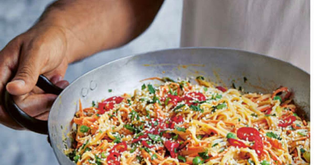 Sesame Rice Noodles with Carrots and Peas Recipe | Samsung Food App
