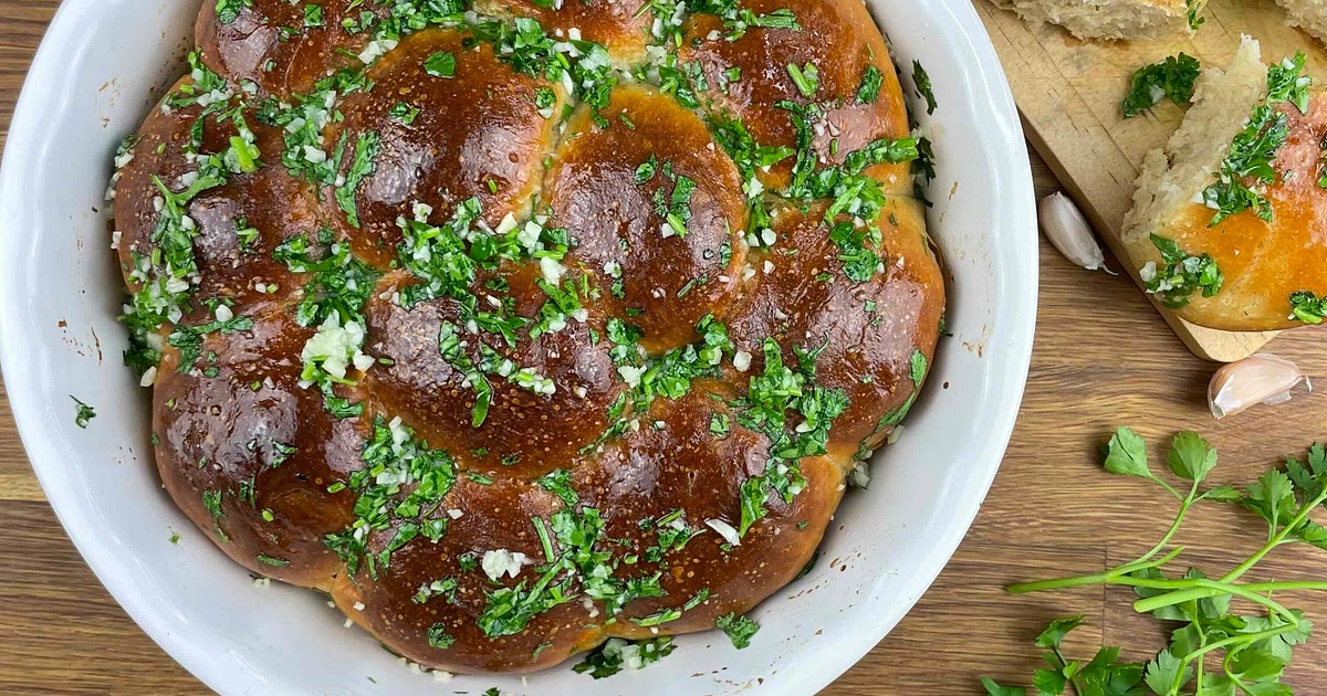 Pampushky- Ukrainian Garlic Bread Recipe | Samsung Food App
