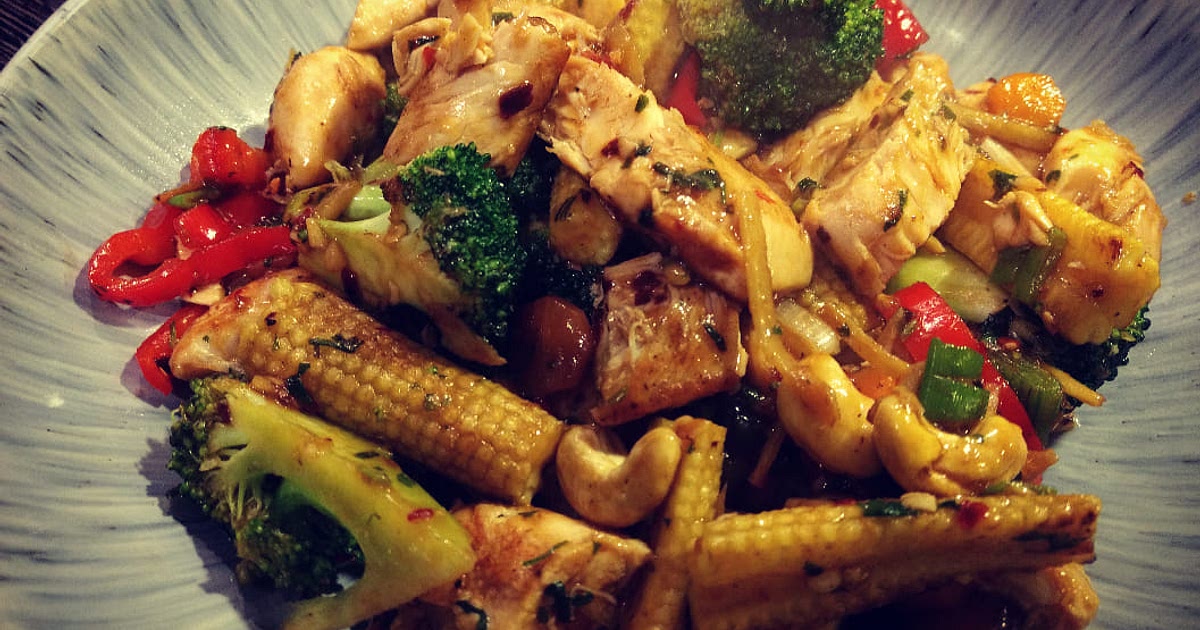 Ginger Chicken Stir Fry Recipe | Samsung Food App