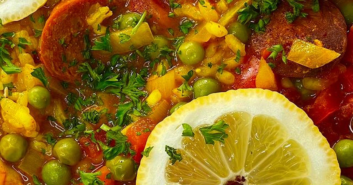 Slowcooker Chicken & Chorizo Paella Recipe | Samsung Food App