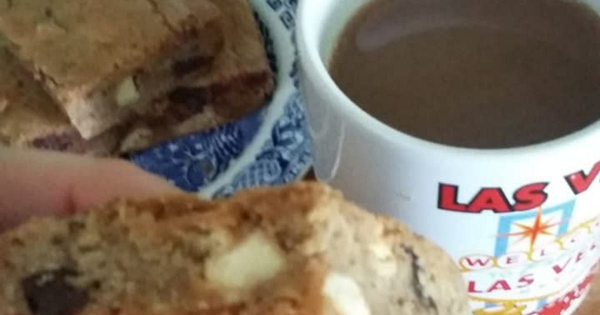Gooey chocolate Blondies Recipe | Samsung Food App
