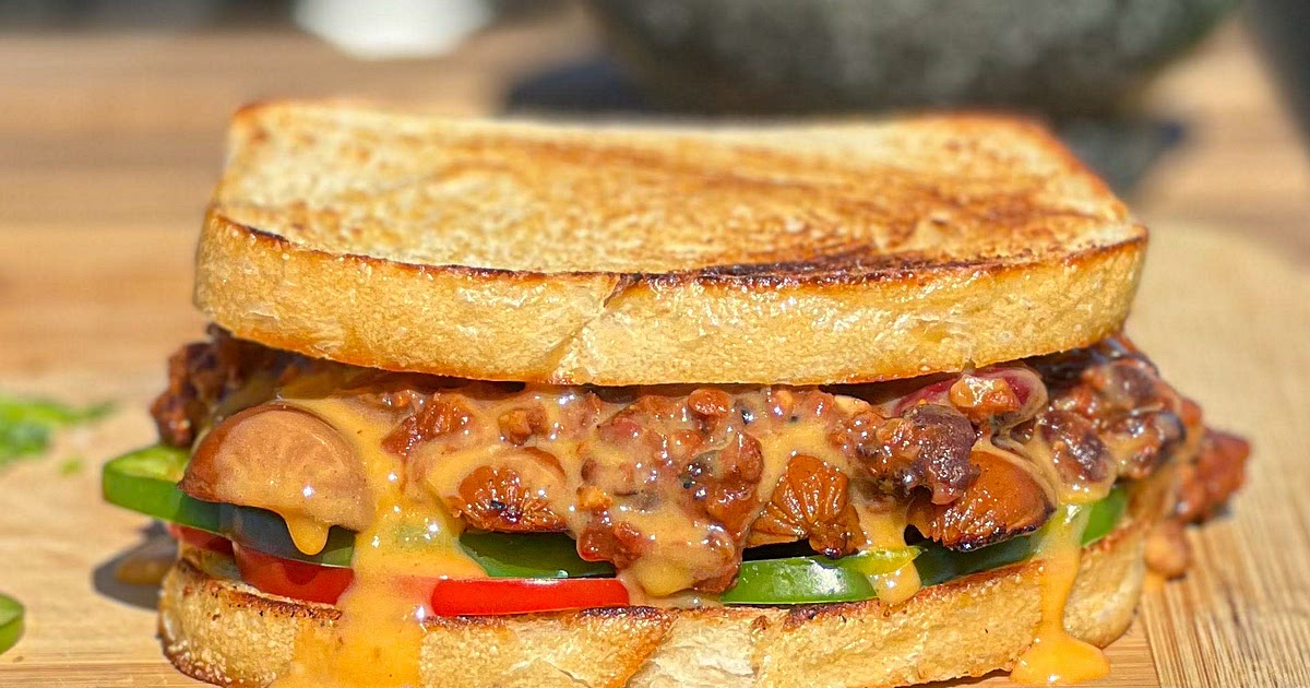 Walnut Chili Cheese Dog Sandwich #CampingCookingIdeas Recipe | Samsung Food App
