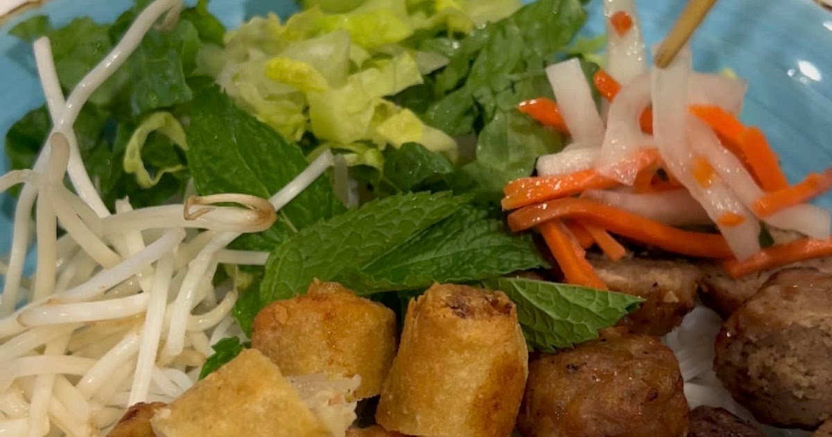Pickled daikon and carrots (dau chua) Recipe | Samsung Food App