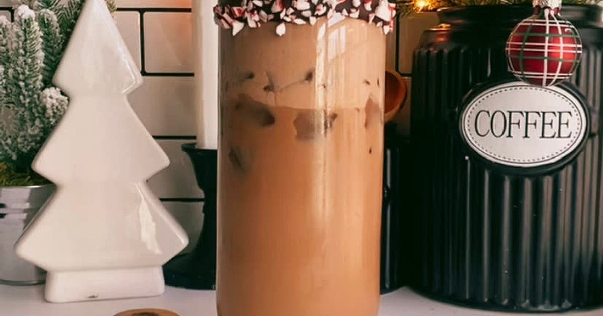 Iced Peppermint Mocha Recipe | Samsung Food App