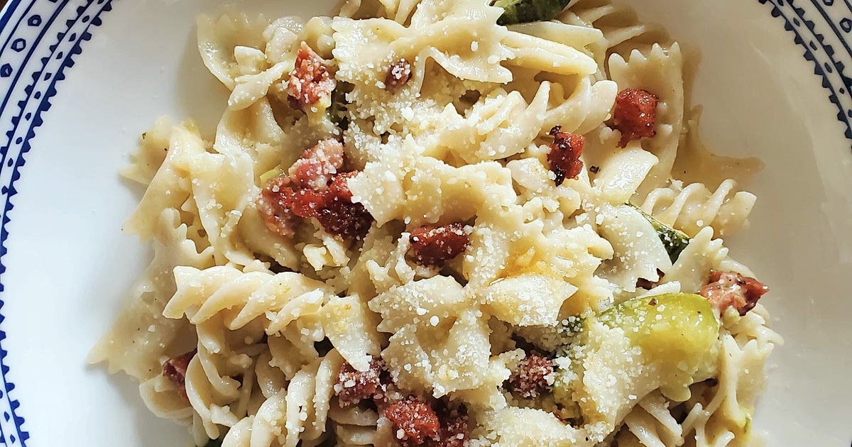 Zucchini and Spicy Sausage Pasta Recipe | Samsung Food App