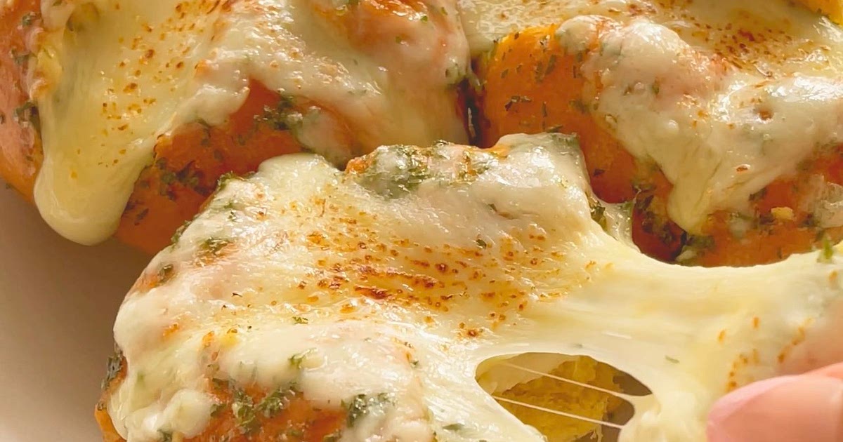 Korean Garlic Cheese Bread Recipe | Samsung Food App