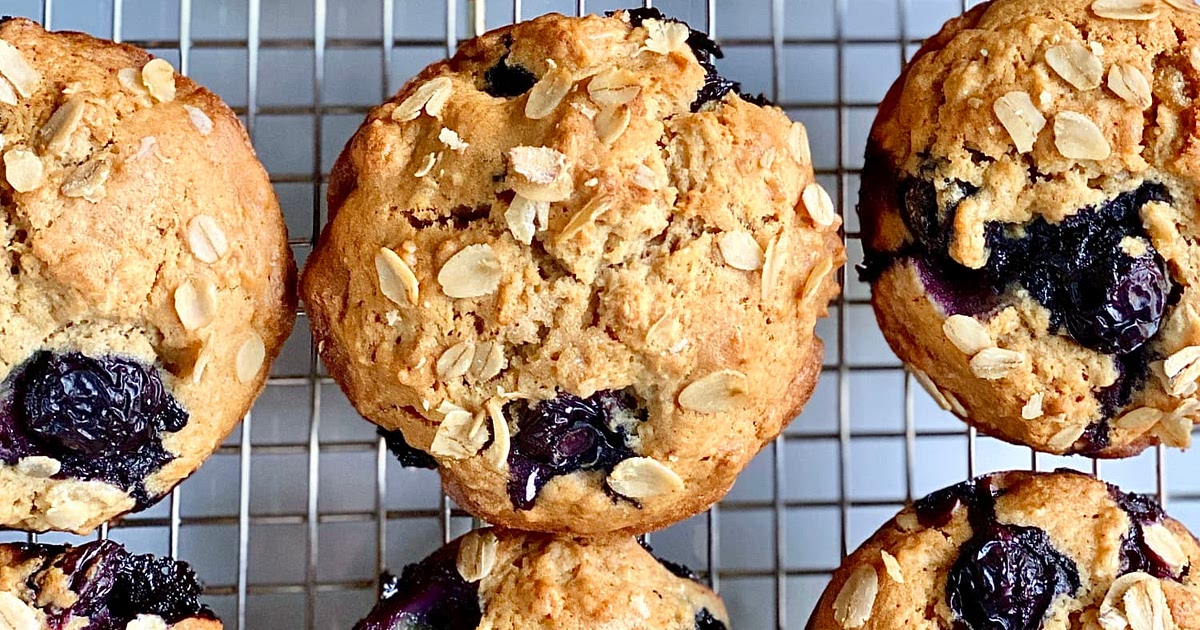 Blueberry Oatmeal Muffins Recipe | Samsung Food App