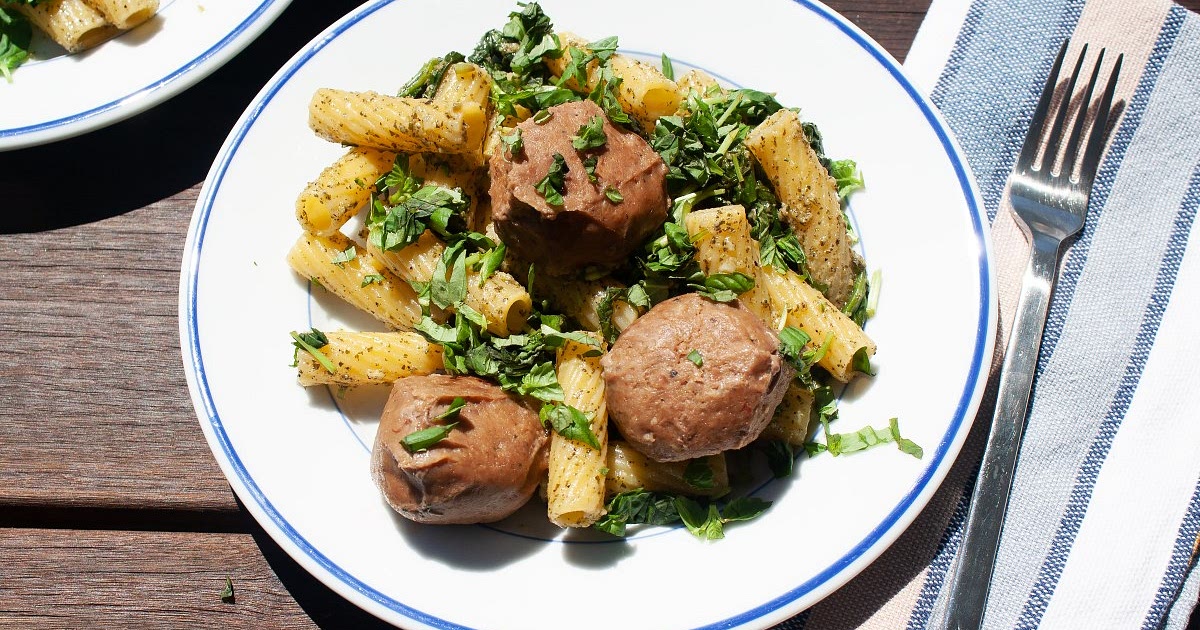 Pesto Meatballs with Spinach Recipe | Samsung Food App