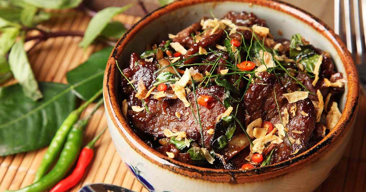 Thai-Style Beef With Basil and Chilies (Phat Bai Horapha) Recipe | Samsung Food App