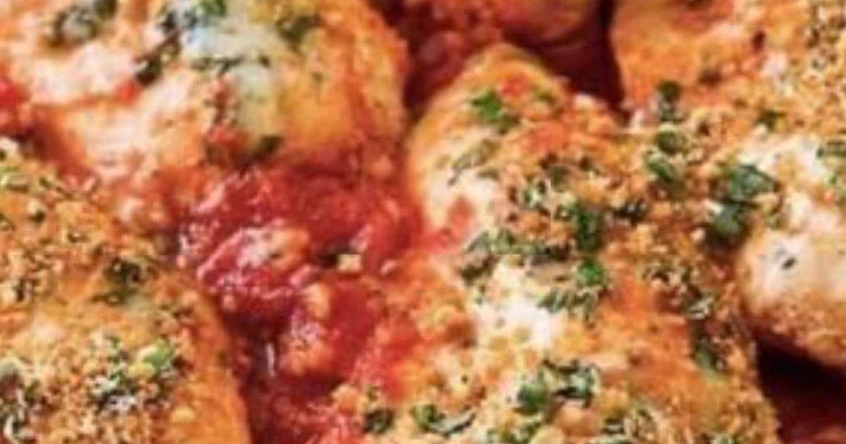 Slow Cooker Chicken Parmesan Recipe | Samsung Food App