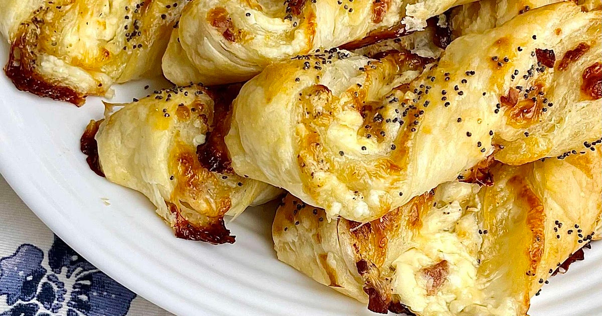 Blätterteigstangen mit Käse und Schinken Recipe | Samsung Food App