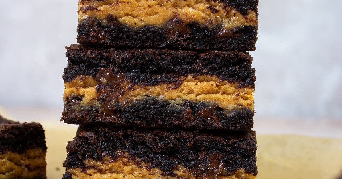 Chocolate Peanut Butter Stuffed Cookie Bars Recipe | Samsung Food App
