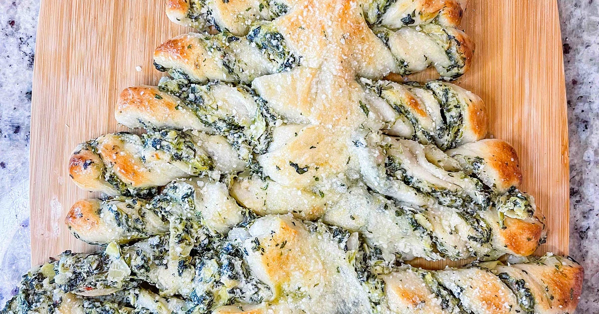 Christmas tree spinach dip breadsticks Recipe | Samsung Food App