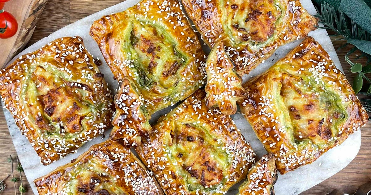 Christmas Pesto Puffs Recipe | Samsung Food App