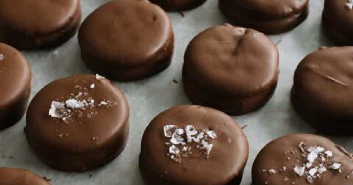 Chocolate Peanut Butter Ritz Cookies Recipe | Samsung Food App
