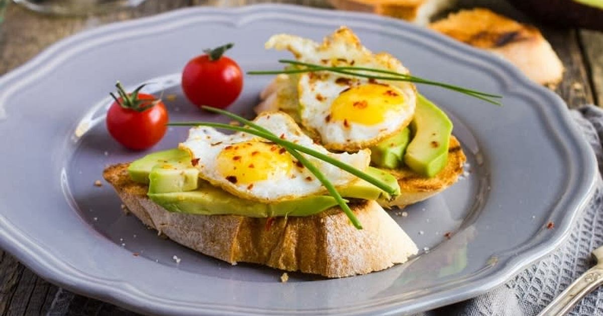 Avocado toast with fried egg Recipe | Samsung Food App
