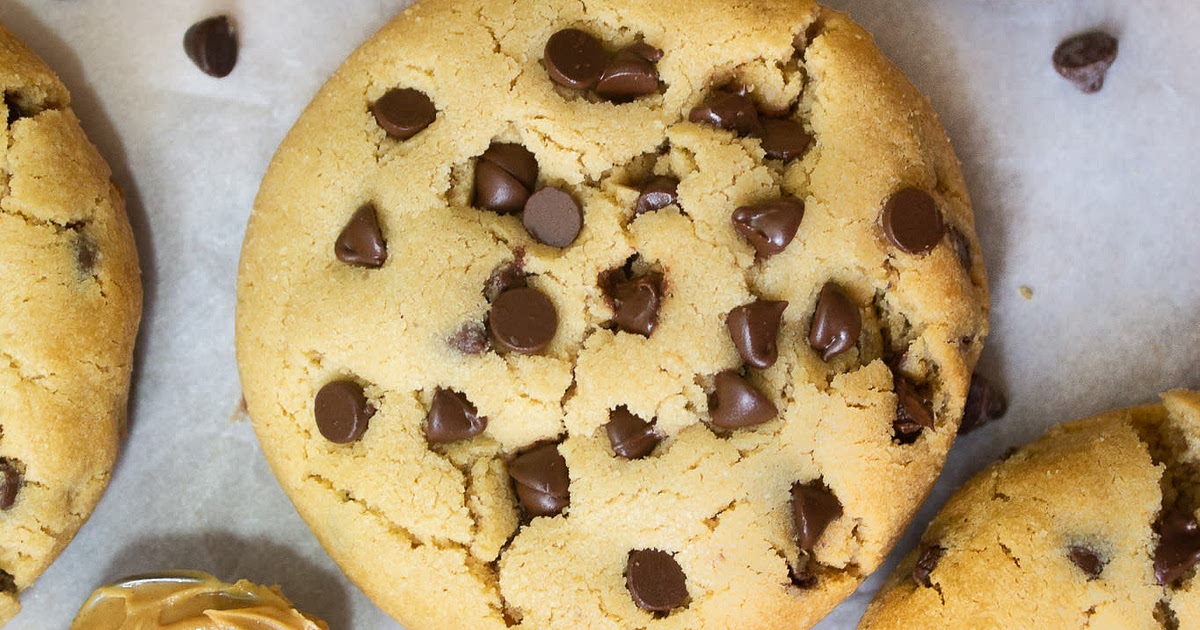 Peanut Butter Chocolate Chip Cookies Recipe | Samsung Food App