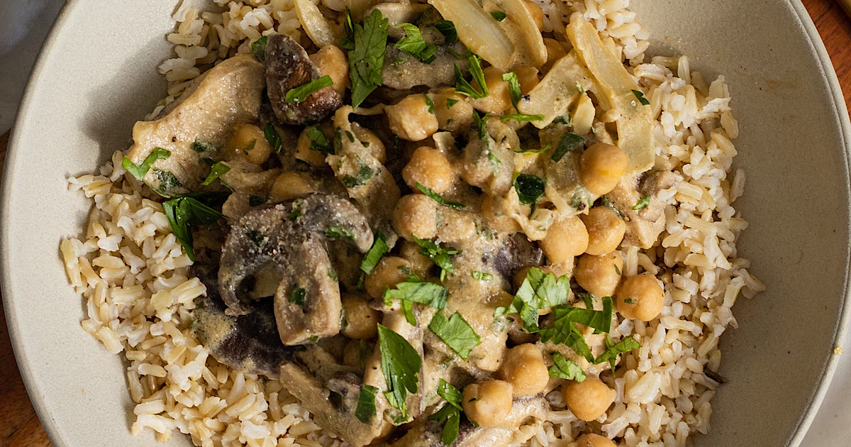 Vegan Mushroom and Chickpea Stroganoff Recipe | Samsung Food App