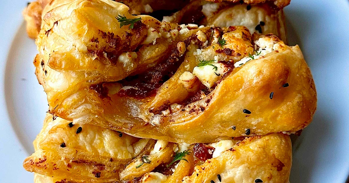 Pesto Cheese Twists Recipe | Samsung Food App