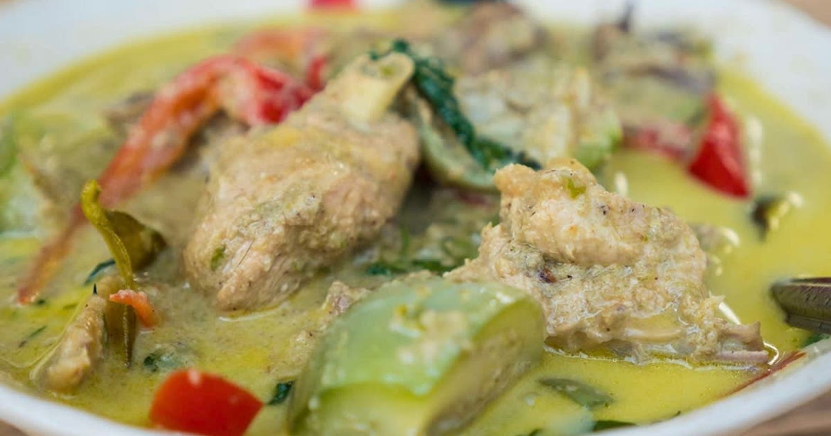 Thai green curry (kaeng khiaw-waan gai) Recipe | Samsung Food App